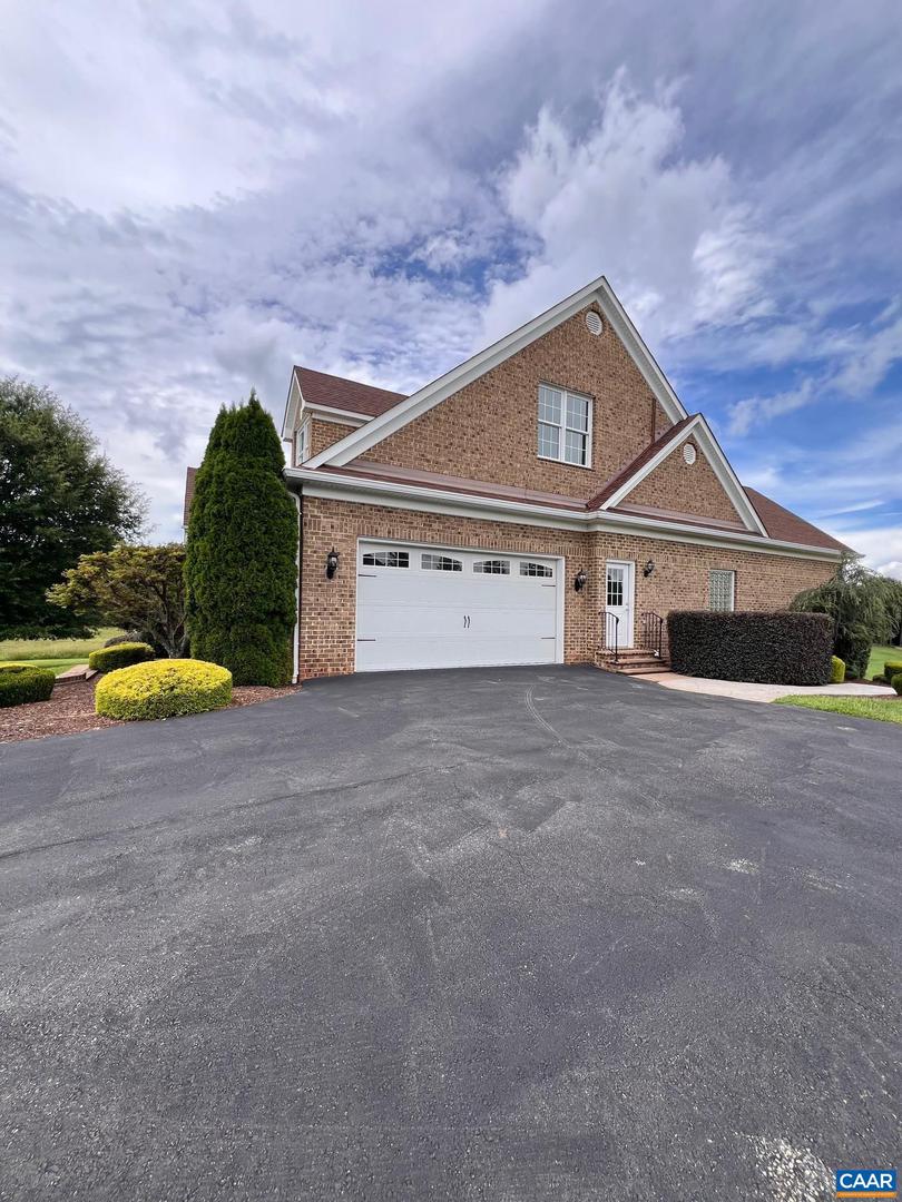 126 GOLF COURSE TRL, AMHERST, Virginia 24521, 5 Bedrooms Bedrooms, ,5 BathroomsBathrooms,Residential,For sale,126 GOLF COURSE TRL,668293 MLS # 668293