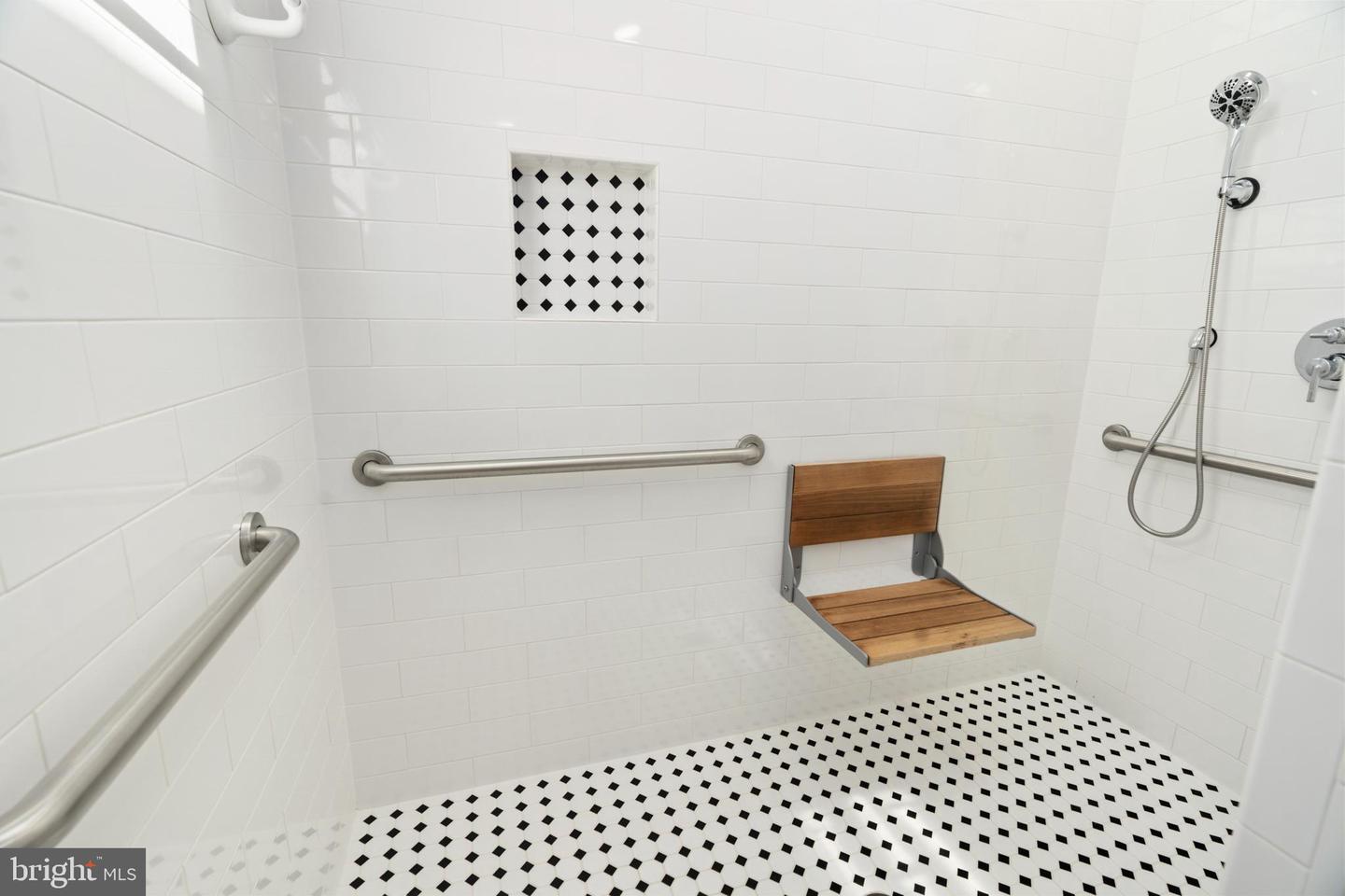 450 HILLCREST RD, EDINBURG, Virginia 22824, 3 Bedrooms Bedrooms, ,2 BathroomsBathrooms,Residential,For sale,450 HILLCREST RD,VASH2012354 MLS # VASH2012354