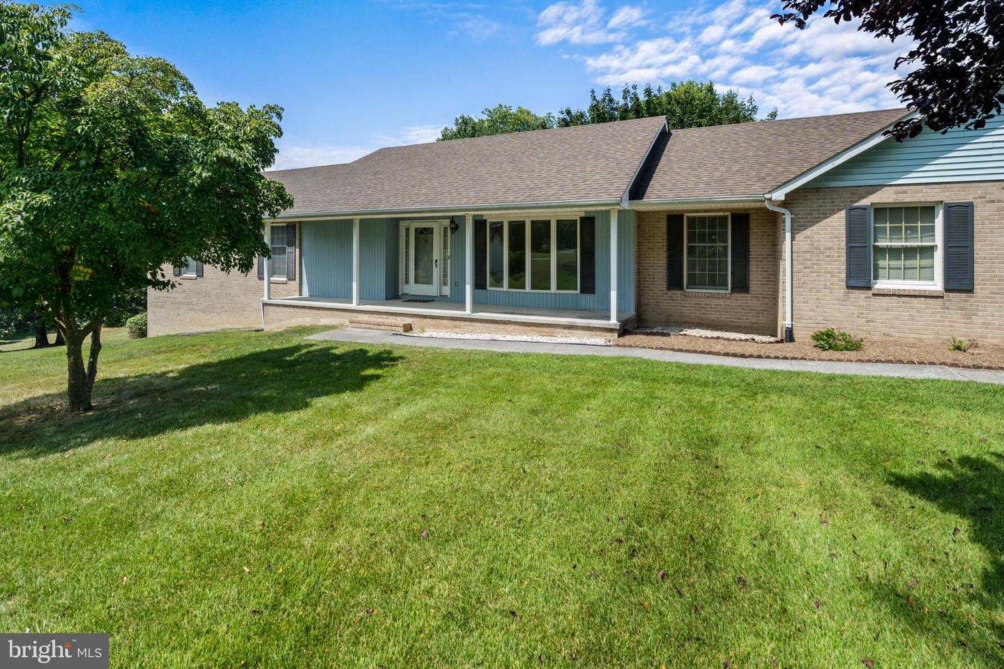 450 HILLCREST RD, EDINBURG, Virginia 22824, 3 Bedrooms Bedrooms, ,2 BathroomsBathrooms,Residential,For sale,450 HILLCREST RD,VASH2012354 MLS # VASH2012354