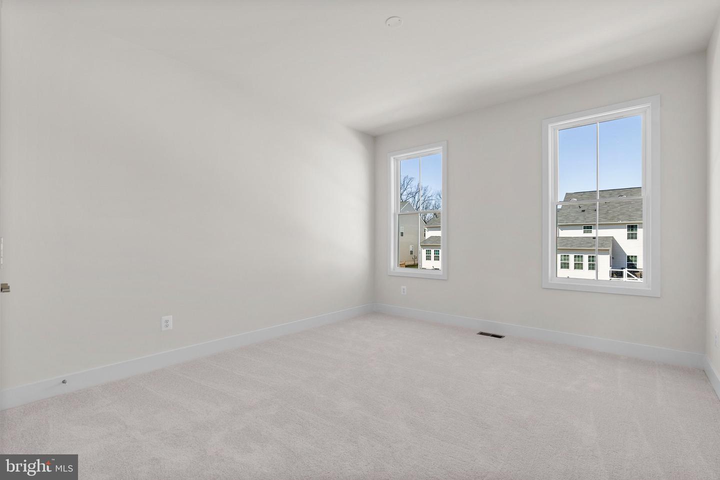 112 HEYFORD DR, STEPHENSON, Virginia 22656, 4 Bedrooms Bedrooms, ,3 BathroomsBathrooms,Residential,For sale,112 HEYFORD DR,VAFV2036436 MLS # VAFV2036436