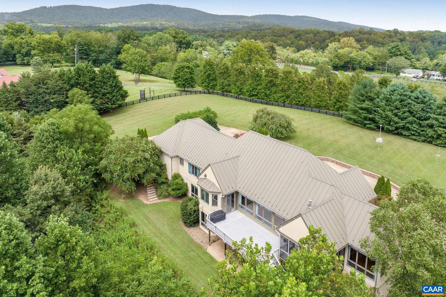 2940 MILTON VILLAGE LN, CHARLOTTESVILLE, Virginia 22902, 4 Bedrooms Bedrooms, ,4 BathroomsBathrooms,Residential,For sale,2940 MILTON VILLAGE LN,668313 MLS # 668313