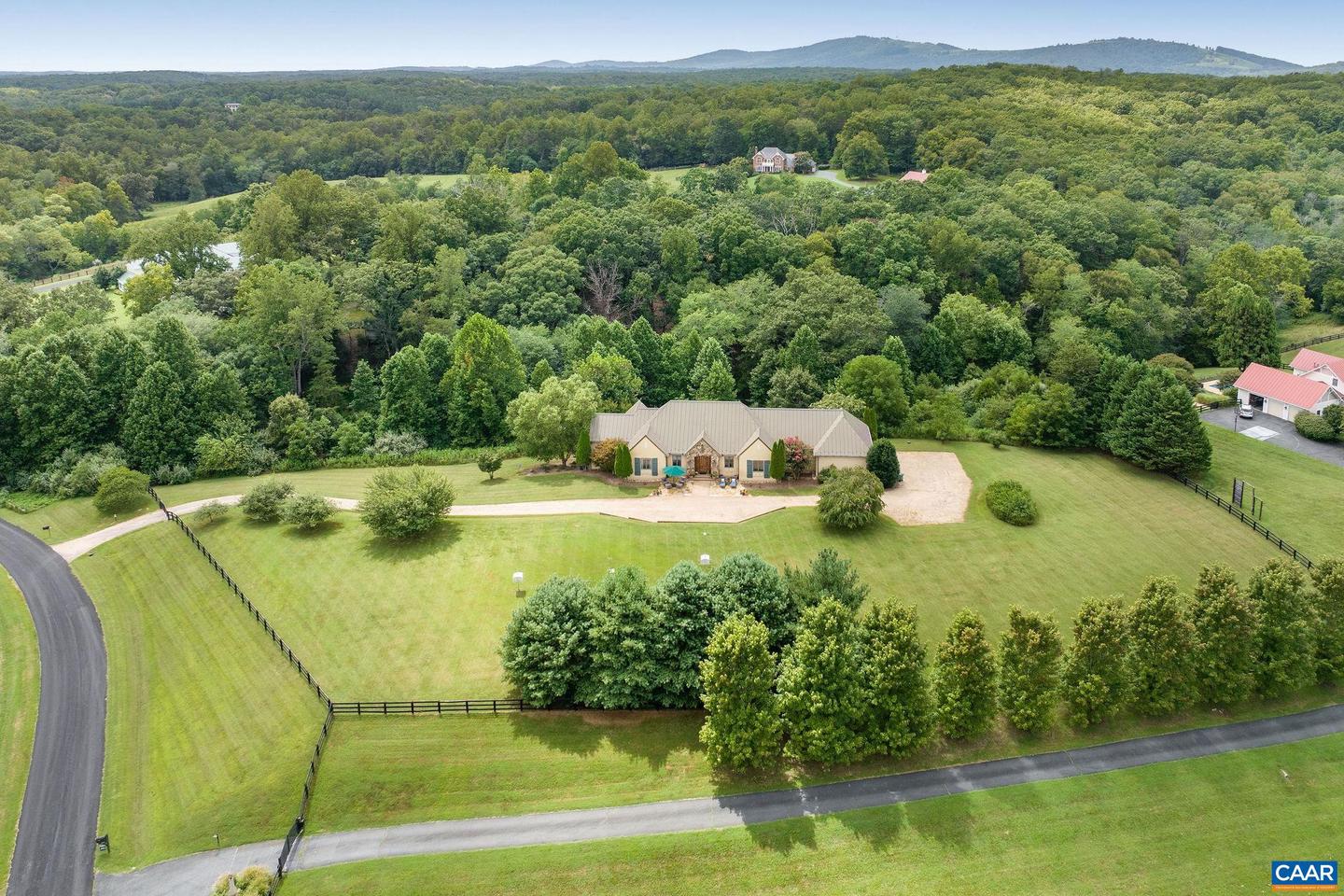 2940 MILTON VILLAGE LN, CHARLOTTESVILLE, Virginia 22902, 4 Bedrooms Bedrooms, ,4 BathroomsBathrooms,Residential,For sale,2940 MILTON VILLAGE LN,668313 MLS # 668313