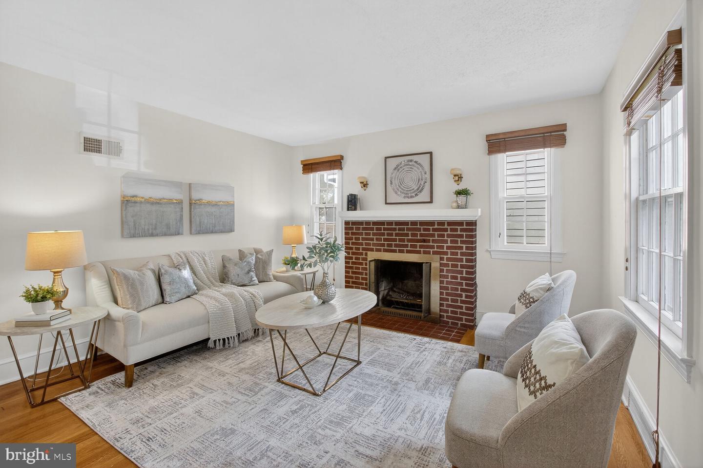 834 N ABINGDON ST, ARLINGTON, Virginia 22203, 4 Bedrooms Bedrooms, ,2 BathroomsBathrooms,Residential,For sale,834 N ABINGDON ST,VAAR2057106 MLS # VAAR2057106
