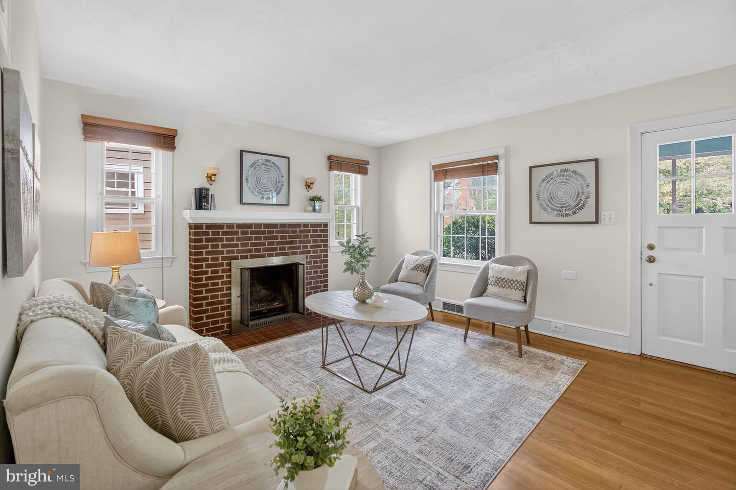 834 N ABINGDON ST, ARLINGTON, Virginia 22203, 4 Bedrooms Bedrooms, ,2 BathroomsBathrooms,Residential,For sale,834 N ABINGDON ST,VAAR2057106 MLS # VAAR2057106