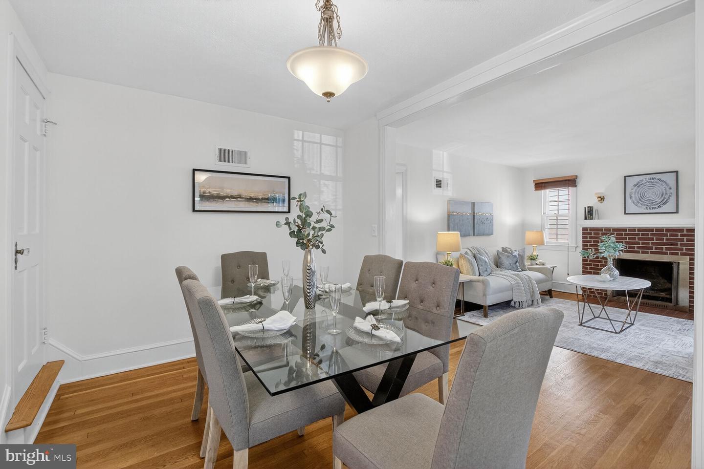 834 N ABINGDON ST, ARLINGTON, Virginia 22203, 4 Bedrooms Bedrooms, ,2 BathroomsBathrooms,Residential,For sale,834 N ABINGDON ST,VAAR2057106 MLS # VAAR2057106