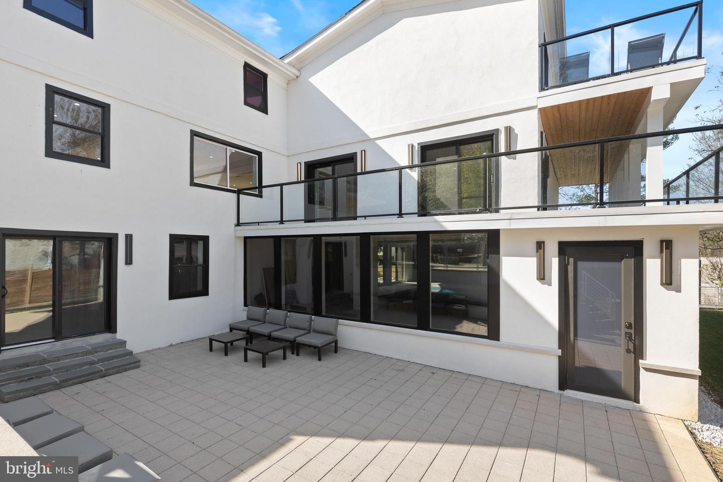 2100 S PIERCE ST, ARLINGTON, Virginia 22202, 5 Bedrooms Bedrooms, ,6 BathroomsBathrooms,Residential,For sale,2100 S PIERCE ST,VAAR2057866 MLS # VAAR2057866