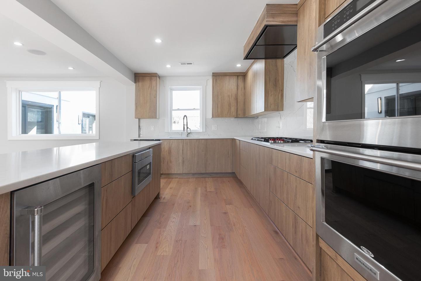 2100 S PIERCE ST, ARLINGTON, Virginia 22202, 5 Bedrooms Bedrooms, ,6 BathroomsBathrooms,Residential,For sale,2100 S PIERCE ST,VAAR2057866 MLS # VAAR2057866