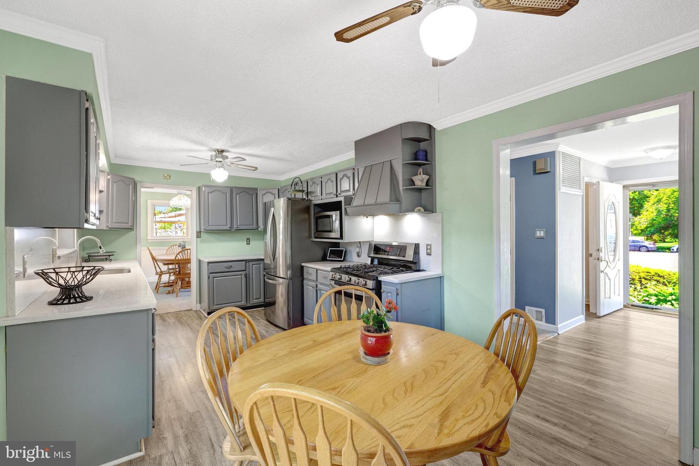 509 KRAMER DR SE, VIENNA, Virginia 22180, 4 Bedrooms Bedrooms, ,2 BathroomsBathrooms,Residential,For sale,509 KRAMER DR SE,VAFX2244308 MLS # VAFX2244308