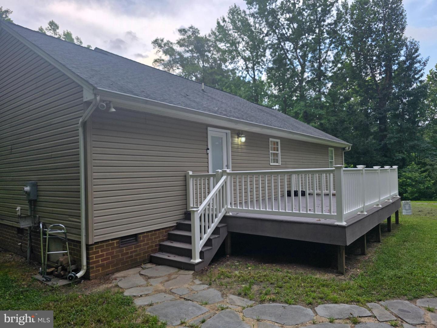 416 BERRY HILL RD, TAPPAHANNOCK, Virginia 22560, 3 Bedrooms Bedrooms, 6 Rooms Rooms,2 BathroomsBathrooms,Residential,For sale,416 BERRY HILL RD,VAES2000916 MLS # VAES2000916