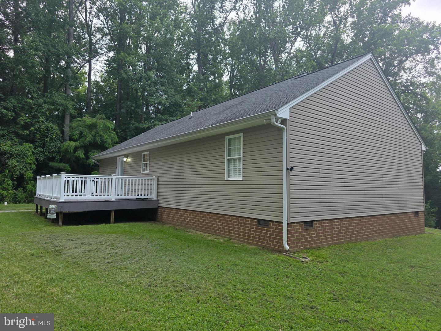 416 BERRY HILL RD, TAPPAHANNOCK, Virginia 22560, 3 Bedrooms Bedrooms, 6 Rooms Rooms,2 BathroomsBathrooms,Residential,For sale,416 BERRY HILL RD,VAES2000916 MLS # VAES2000916