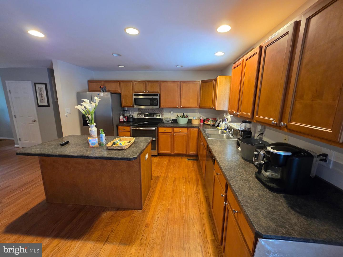 416 BERRY HILL RD, TAPPAHANNOCK, Virginia 22560, 3 Bedrooms Bedrooms, 6 Rooms Rooms,2 BathroomsBathrooms,Residential,For sale,416 BERRY HILL RD,VAES2000916 MLS # VAES2000916