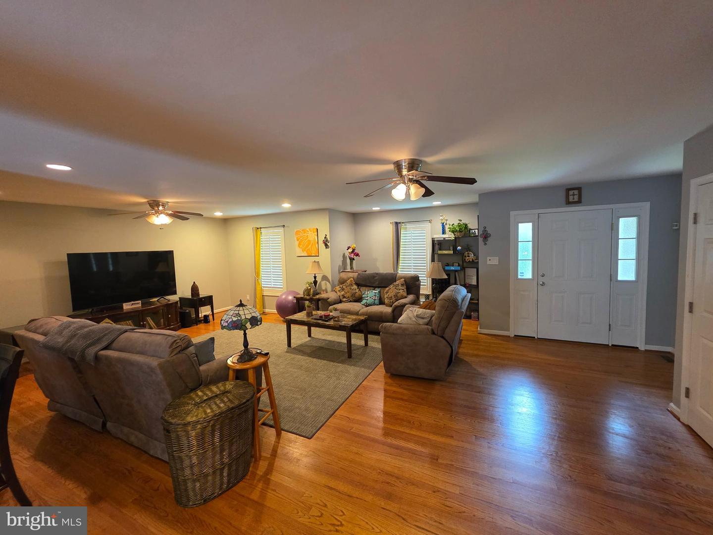 416 BERRY HILL RD, TAPPAHANNOCK, Virginia 22560, 3 Bedrooms Bedrooms, 6 Rooms Rooms,2 BathroomsBathrooms,Residential,For sale,416 BERRY HILL RD,VAES2000916 MLS # VAES2000916