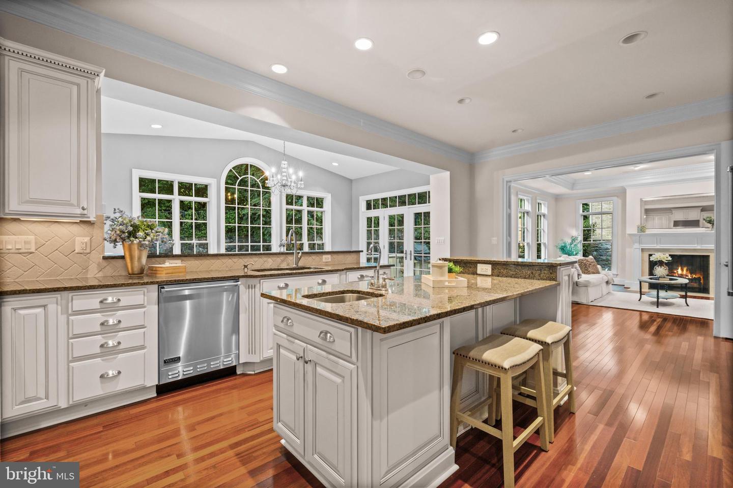 6817 STOCKWELL MANOR DR, FALLS CHURCH, Virginia 22043, 5 Bedrooms Bedrooms, ,4 BathroomsBathrooms,Residential,For sale,6817 STOCKWELL MANOR DR,VAFX2259806 MLS # VAFX2259806