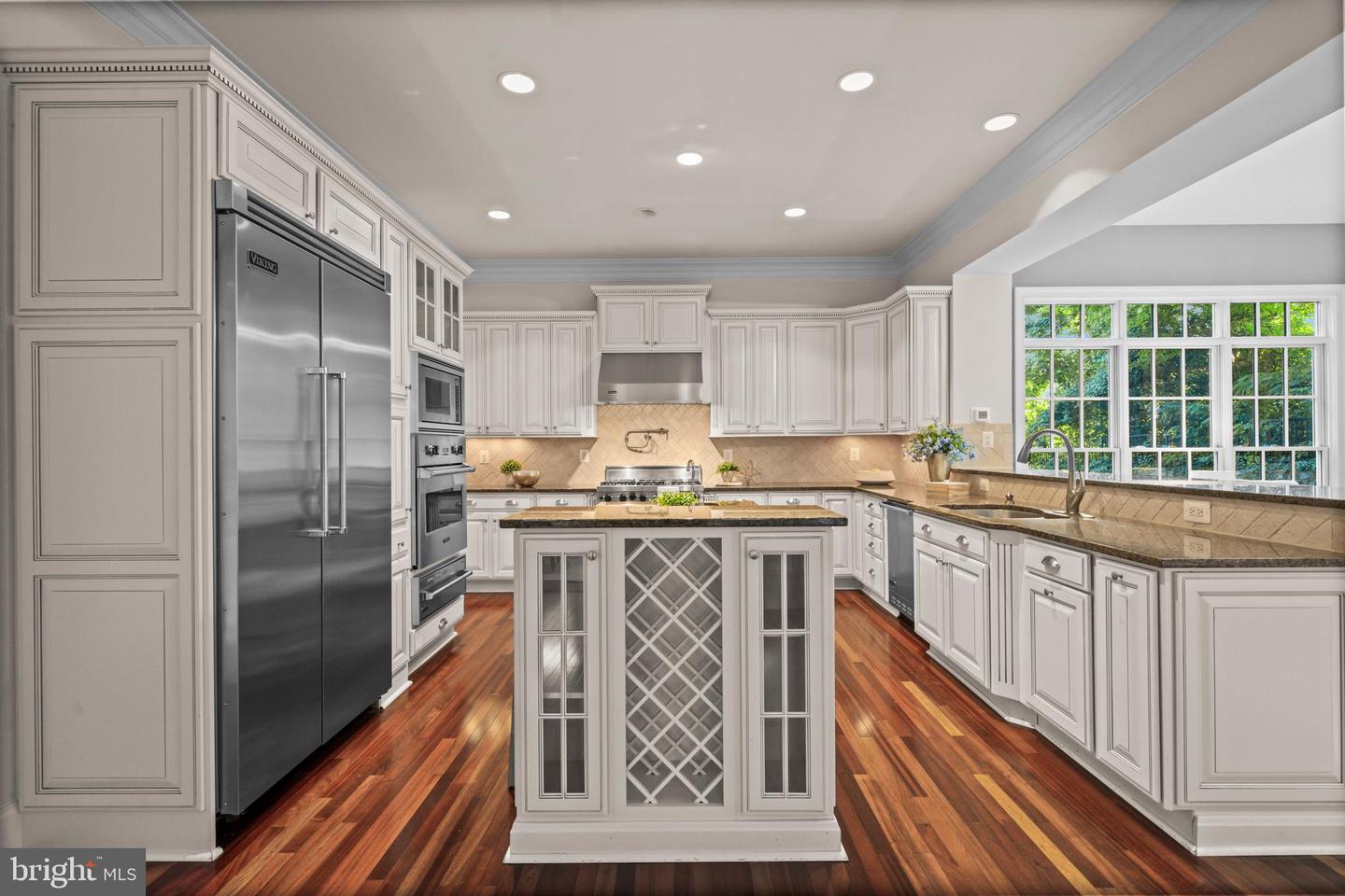 6817 STOCKWELL MANOR DR, FALLS CHURCH, Virginia 22043, 5 Bedrooms Bedrooms, ,4 BathroomsBathrooms,Residential,For sale,6817 STOCKWELL MANOR DR,VAFX2259806 MLS # VAFX2259806