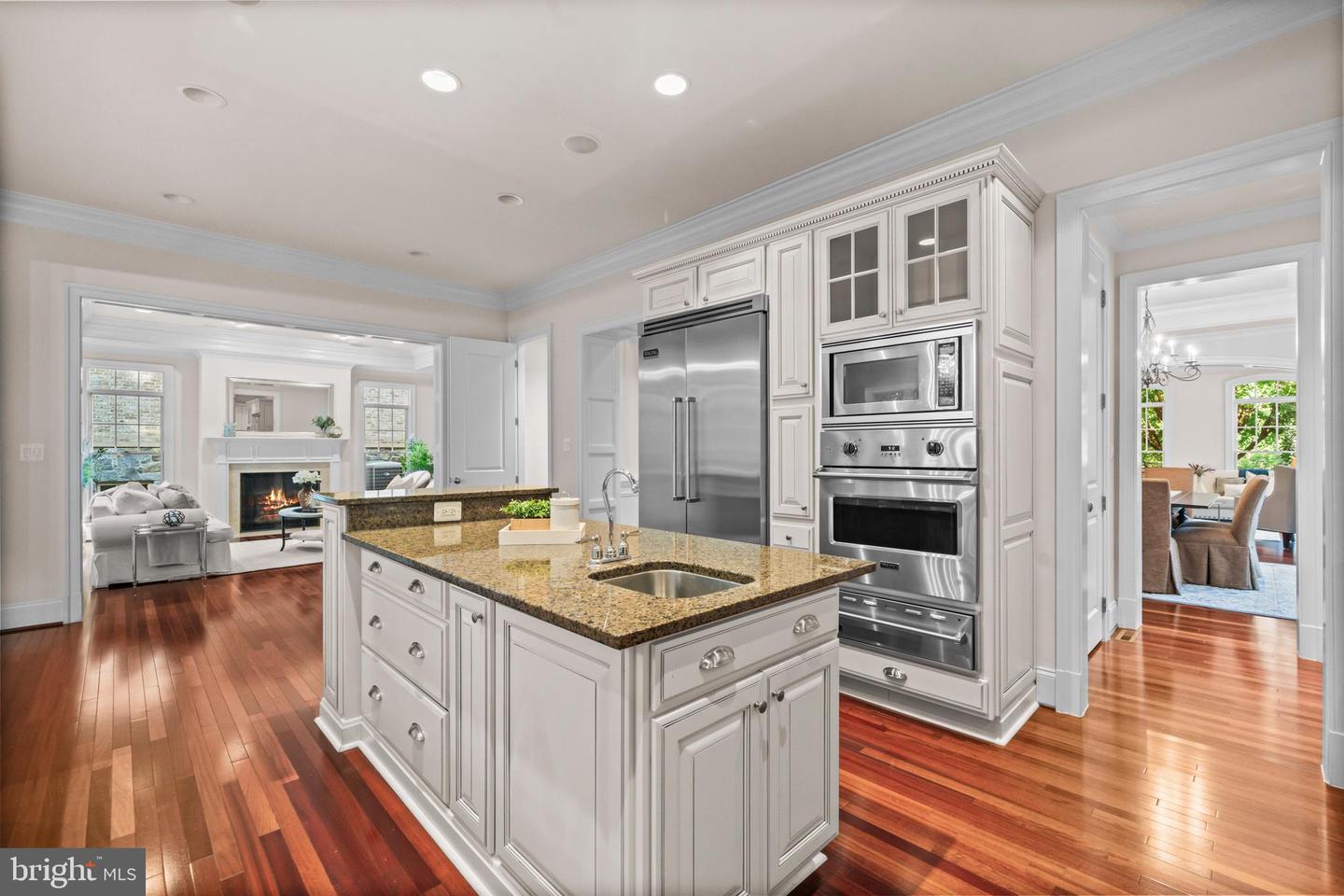 6817 STOCKWELL MANOR DR, FALLS CHURCH, Virginia 22043, 5 Bedrooms Bedrooms, ,4 BathroomsBathrooms,Residential,For sale,6817 STOCKWELL MANOR DR,VAFX2259806 MLS # VAFX2259806