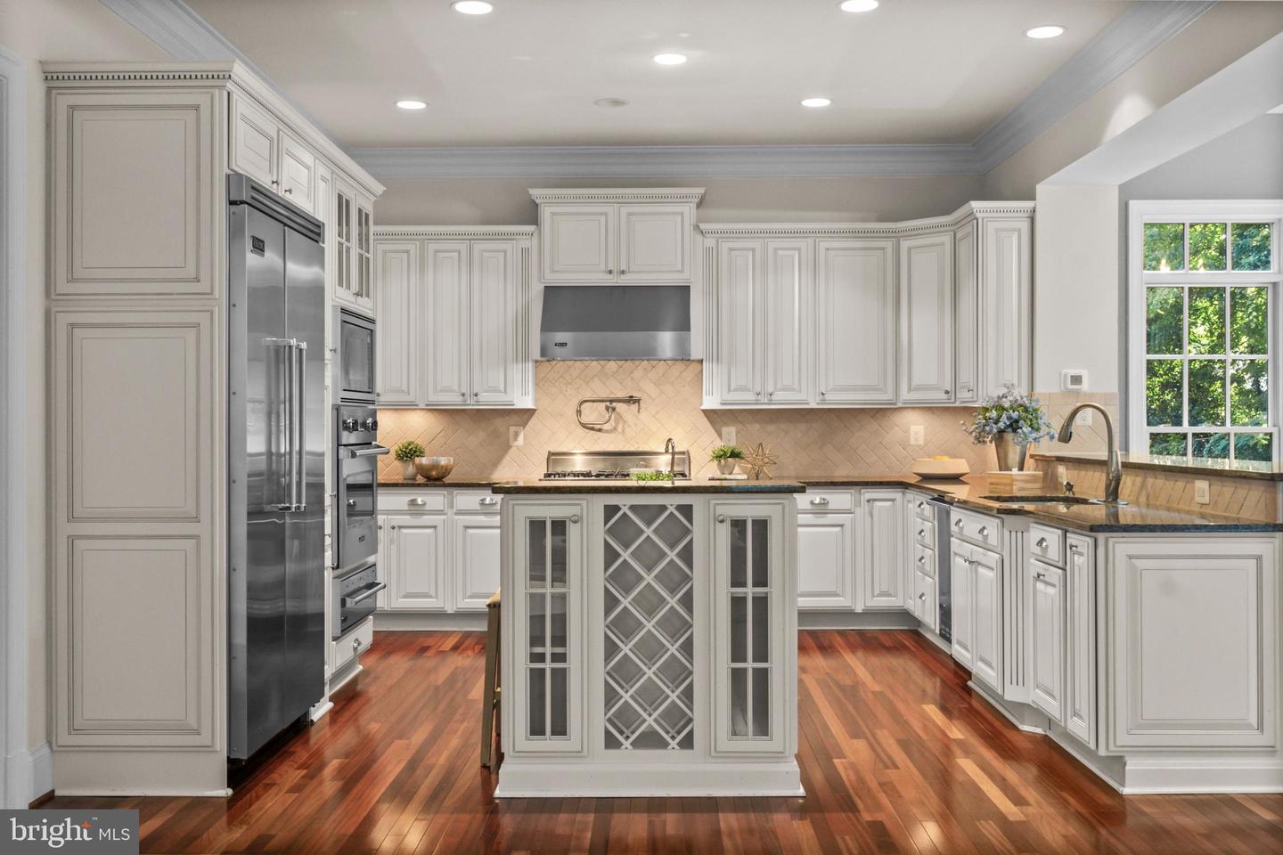 6817 STOCKWELL MANOR DR, FALLS CHURCH, Virginia 22043, 5 Bedrooms Bedrooms, ,4 BathroomsBathrooms,Residential,For sale,6817 STOCKWELL MANOR DR,VAFX2259806 MLS # VAFX2259806