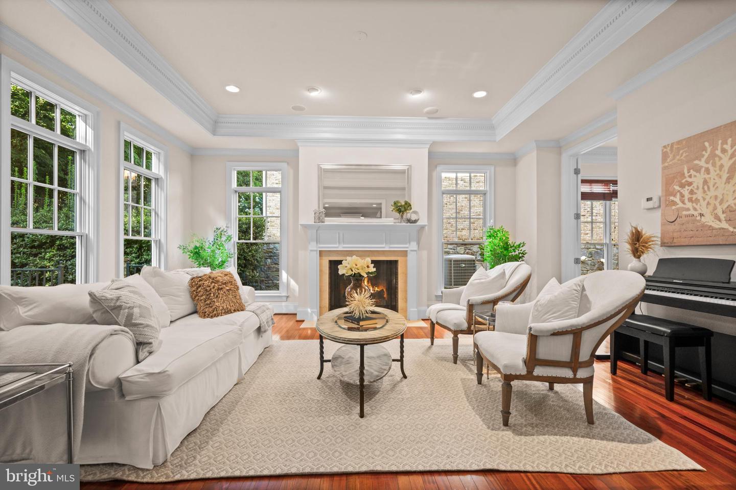 6817 STOCKWELL MANOR DR, FALLS CHURCH, Virginia 22043, 5 Bedrooms Bedrooms, ,4 BathroomsBathrooms,Residential,For sale,6817 STOCKWELL MANOR DR,VAFX2259806 MLS # VAFX2259806