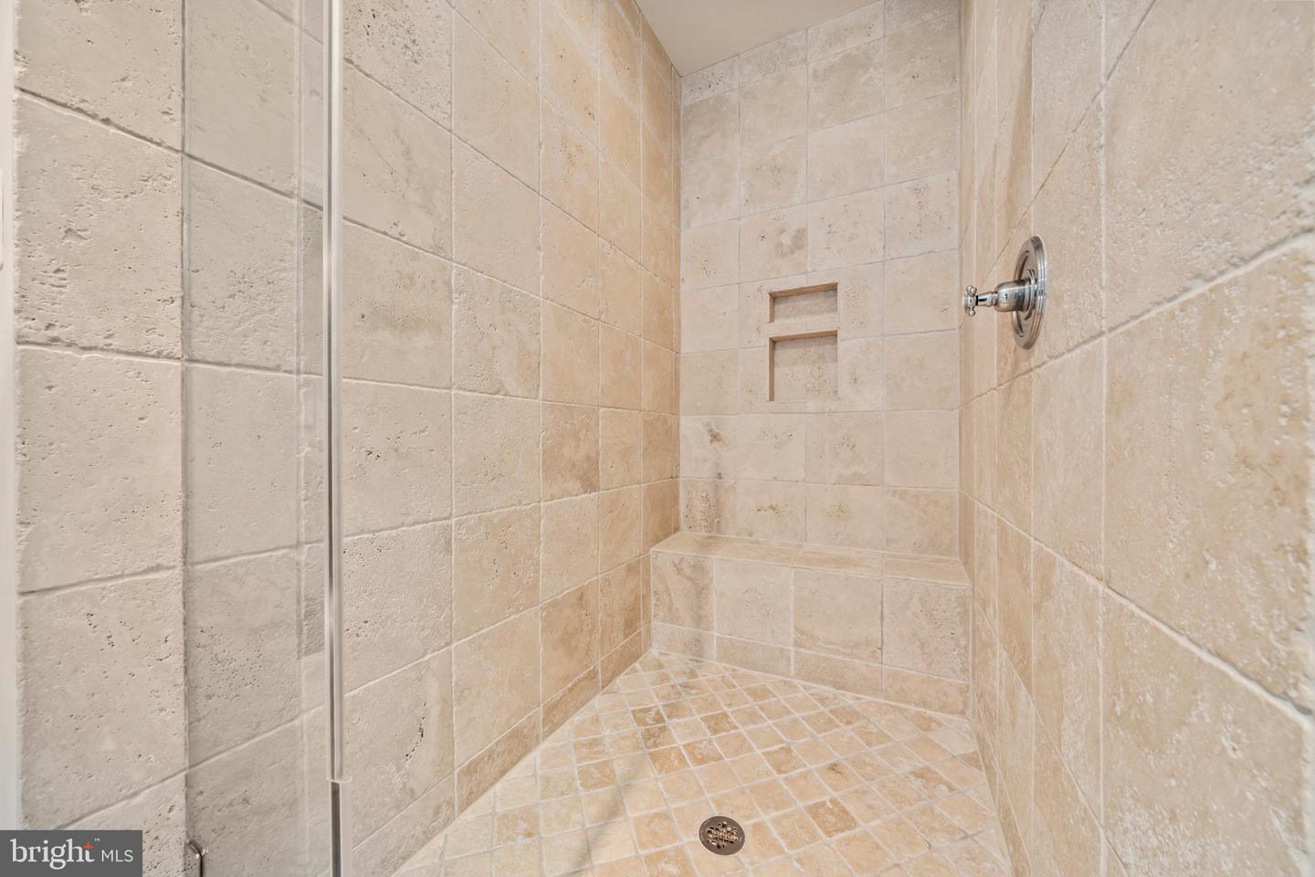 6817 STOCKWELL MANOR DR, FALLS CHURCH, Virginia 22043, 5 Bedrooms Bedrooms, ,4 BathroomsBathrooms,Residential,For sale,6817 STOCKWELL MANOR DR,VAFX2259806 MLS # VAFX2259806
