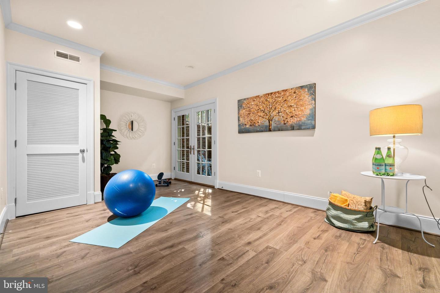 6817 STOCKWELL MANOR DR, FALLS CHURCH, Virginia 22043, 5 Bedrooms Bedrooms, ,4 BathroomsBathrooms,Residential,For sale,6817 STOCKWELL MANOR DR,VAFX2259806 MLS # VAFX2259806