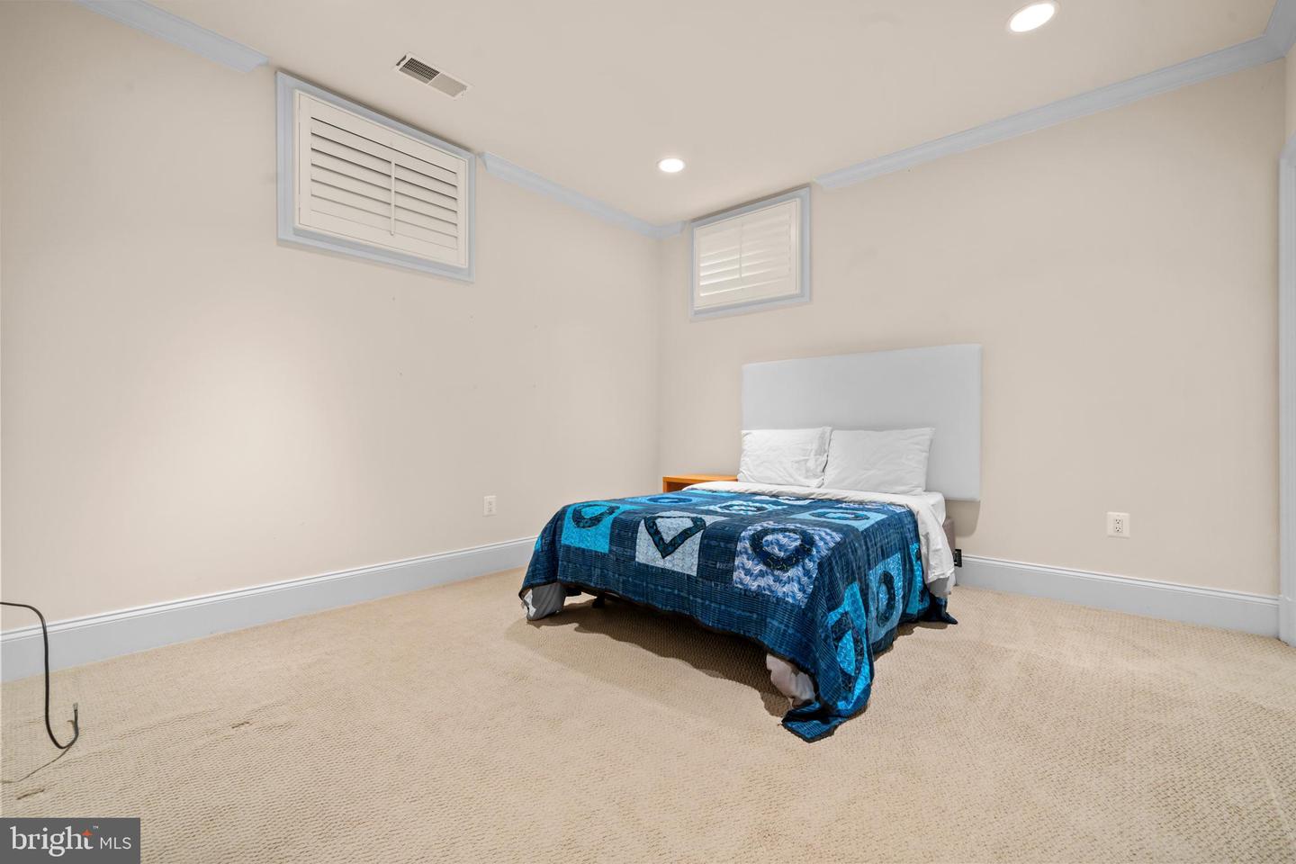 6817 STOCKWELL MANOR DR, FALLS CHURCH, Virginia 22043, 5 Bedrooms Bedrooms, ,4 BathroomsBathrooms,Residential,For sale,6817 STOCKWELL MANOR DR,VAFX2259806 MLS # VAFX2259806