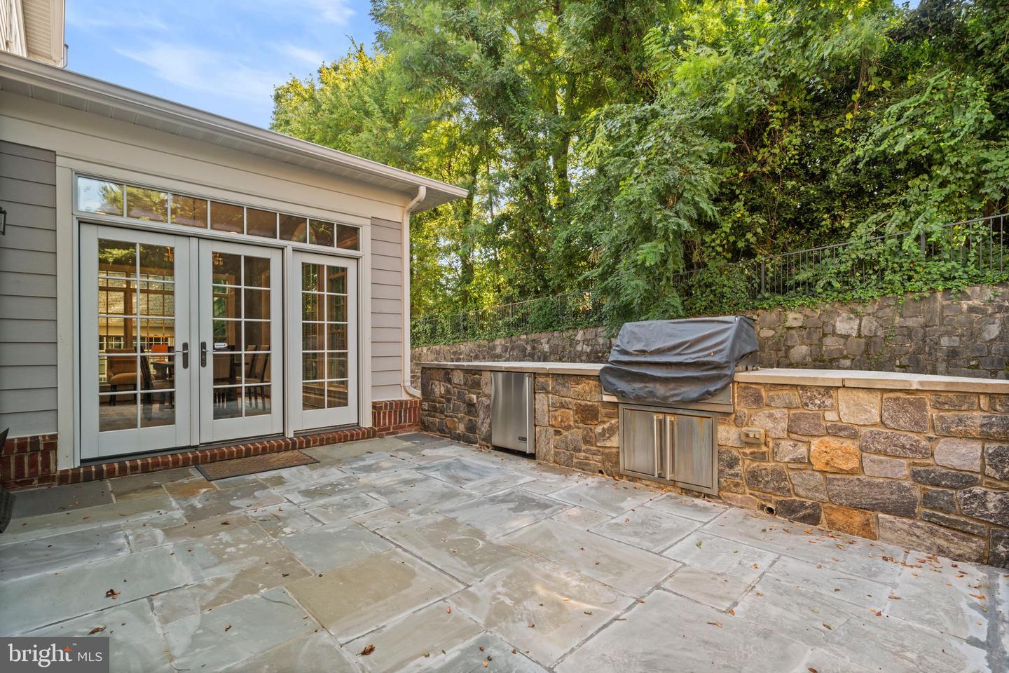 6817 STOCKWELL MANOR DR, FALLS CHURCH, Virginia 22043, 5 Bedrooms Bedrooms, ,4 BathroomsBathrooms,Residential,For sale,6817 STOCKWELL MANOR DR,VAFX2259806 MLS # VAFX2259806