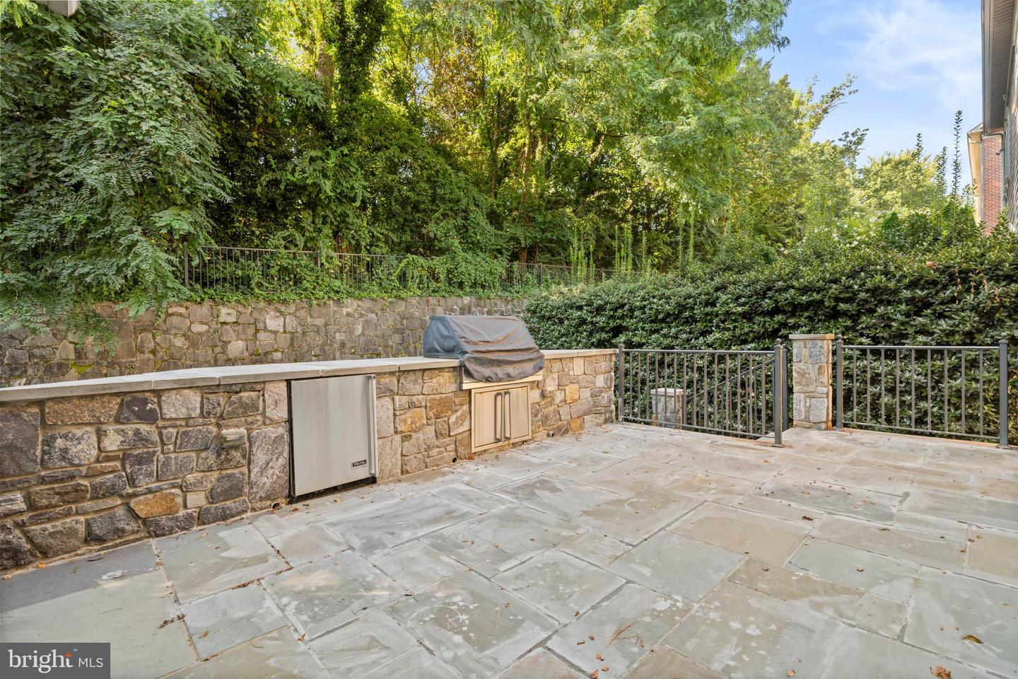 6817 STOCKWELL MANOR DR, FALLS CHURCH, Virginia 22043, 5 Bedrooms Bedrooms, ,4 BathroomsBathrooms,Residential,For sale,6817 STOCKWELL MANOR DR,VAFX2259806 MLS # VAFX2259806