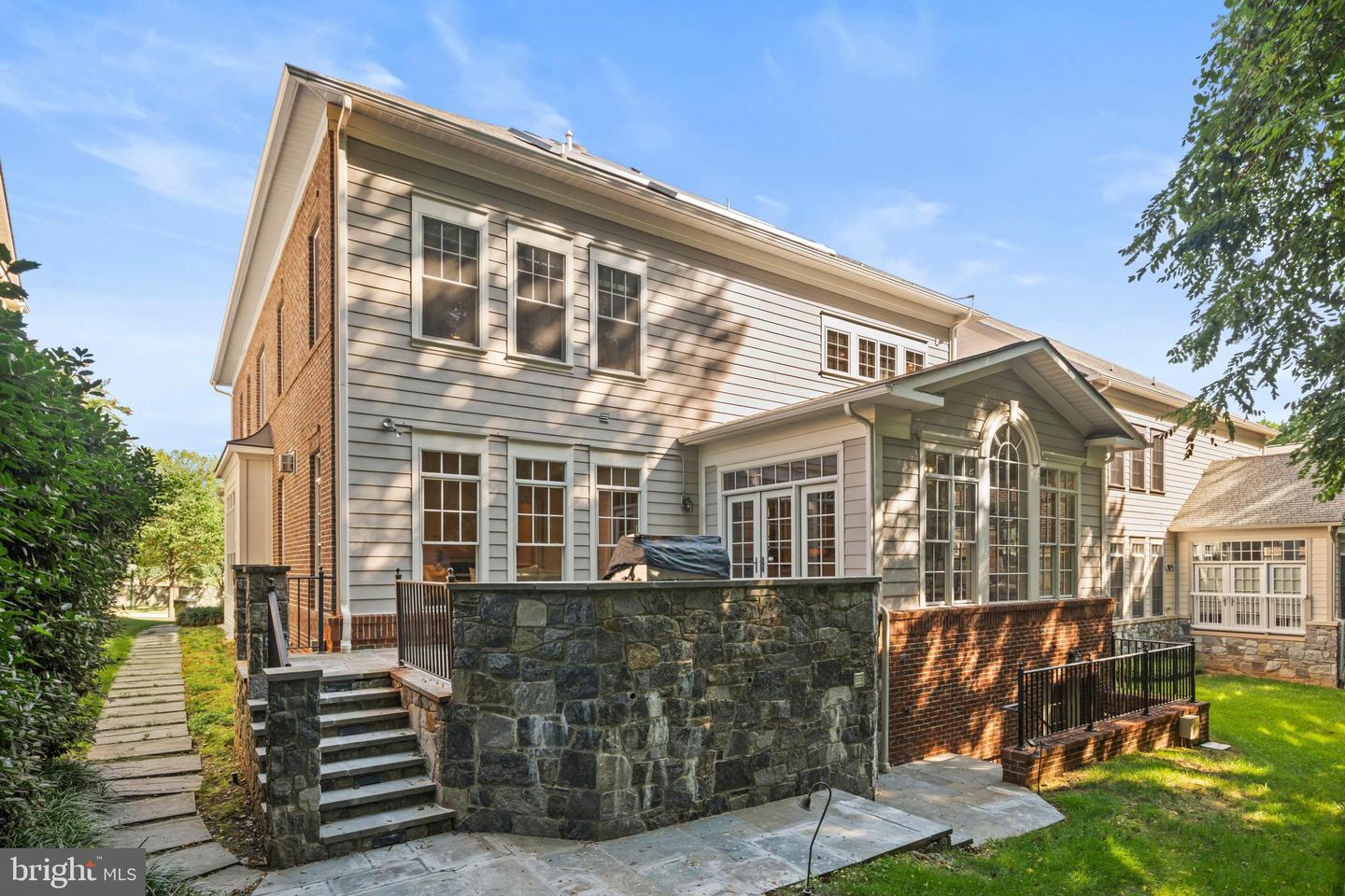 6817 STOCKWELL MANOR DR, FALLS CHURCH, Virginia 22043, 5 Bedrooms Bedrooms, ,4 BathroomsBathrooms,Residential,For sale,6817 STOCKWELL MANOR DR,VAFX2259806 MLS # VAFX2259806