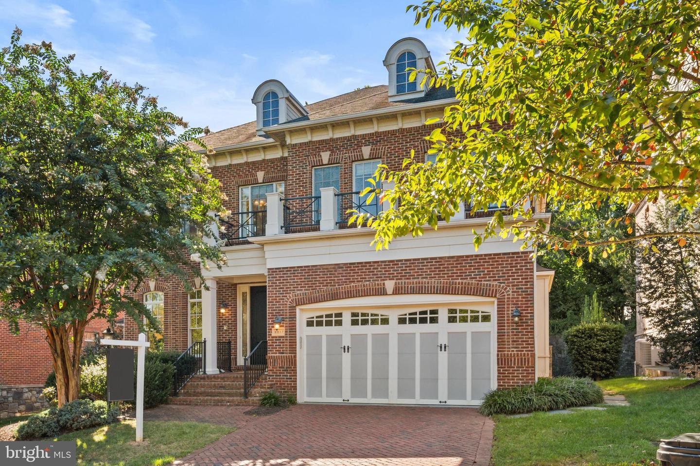 6817 STOCKWELL MANOR DR, FALLS CHURCH, Virginia 22043, 5 Bedrooms Bedrooms, ,4 BathroomsBathrooms,Residential,For sale,6817 STOCKWELL MANOR DR,VAFX2259806 MLS # VAFX2259806