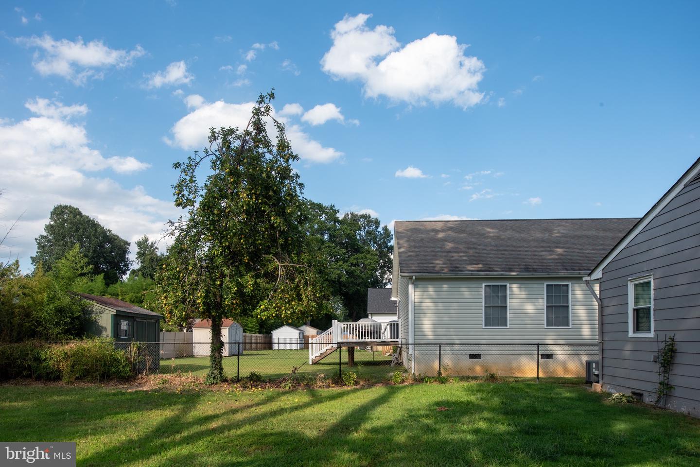 119 1ST ST, COLONIAL BEACH, Virginia 22443, 3 Bedrooms Bedrooms, 5 Rooms Rooms,1 BathroomBathrooms,Residential,For sale,119 1ST ST,VAWE2009588 MLS # VAWE2009588