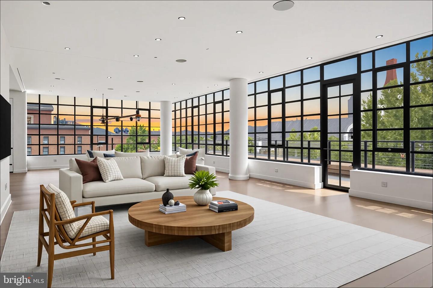 1055 WISCONSIN AVE NW #4E, WASHINGTON, District Of Columbia 20007, 4 Bedrooms Bedrooms, ,4 BathroomsBathrooms,Residential,For sale,1055 WISCONSIN AVE NW #4E,DCDC2216246 MLS # DCDC2216246