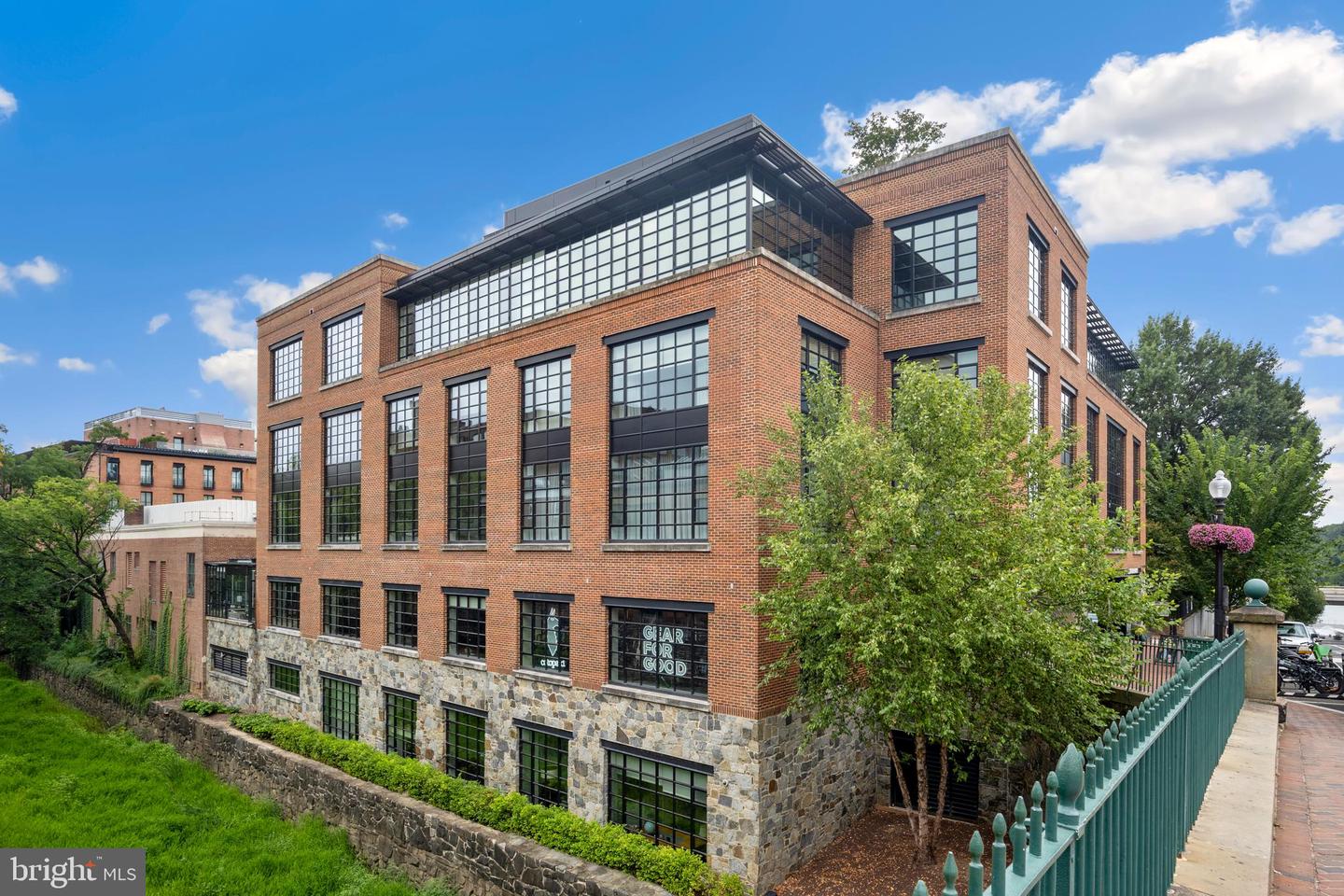 1055 WISCONSIN AVE NW #4E, WASHINGTON, District Of Columbia 20007, 4 Bedrooms Bedrooms, ,4 BathroomsBathrooms,Residential,For sale,1055 WISCONSIN AVE NW #4E,DCDC2216246 MLS # DCDC2216246