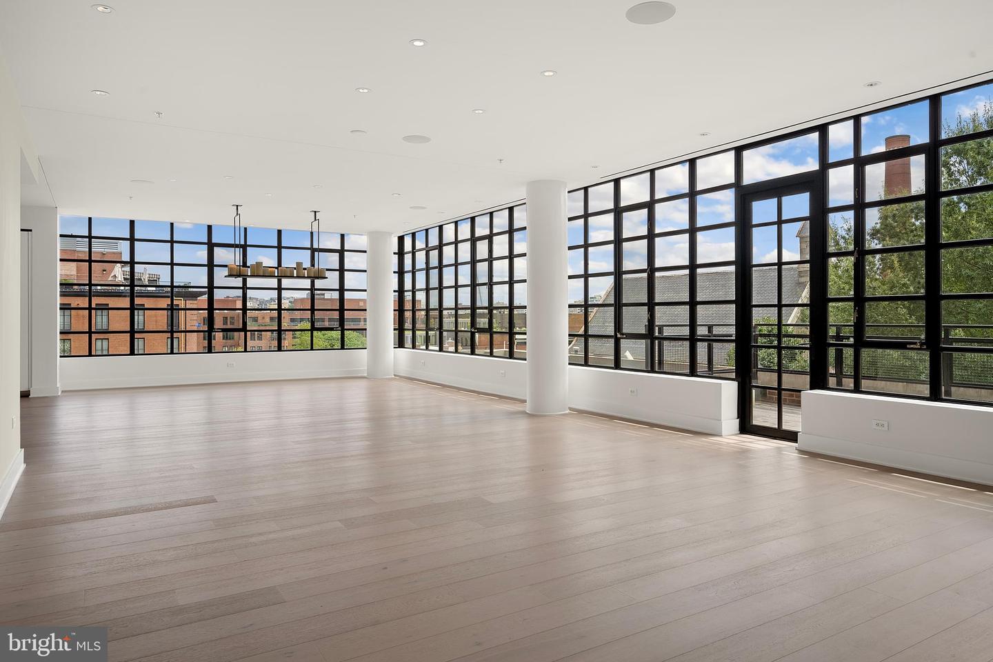 1055 WISCONSIN AVE NW #4E, WASHINGTON, District Of Columbia 20007, 4 Bedrooms Bedrooms, ,4 BathroomsBathrooms,Residential,For sale,1055 WISCONSIN AVE NW #4E,DCDC2216246 MLS # DCDC2216246