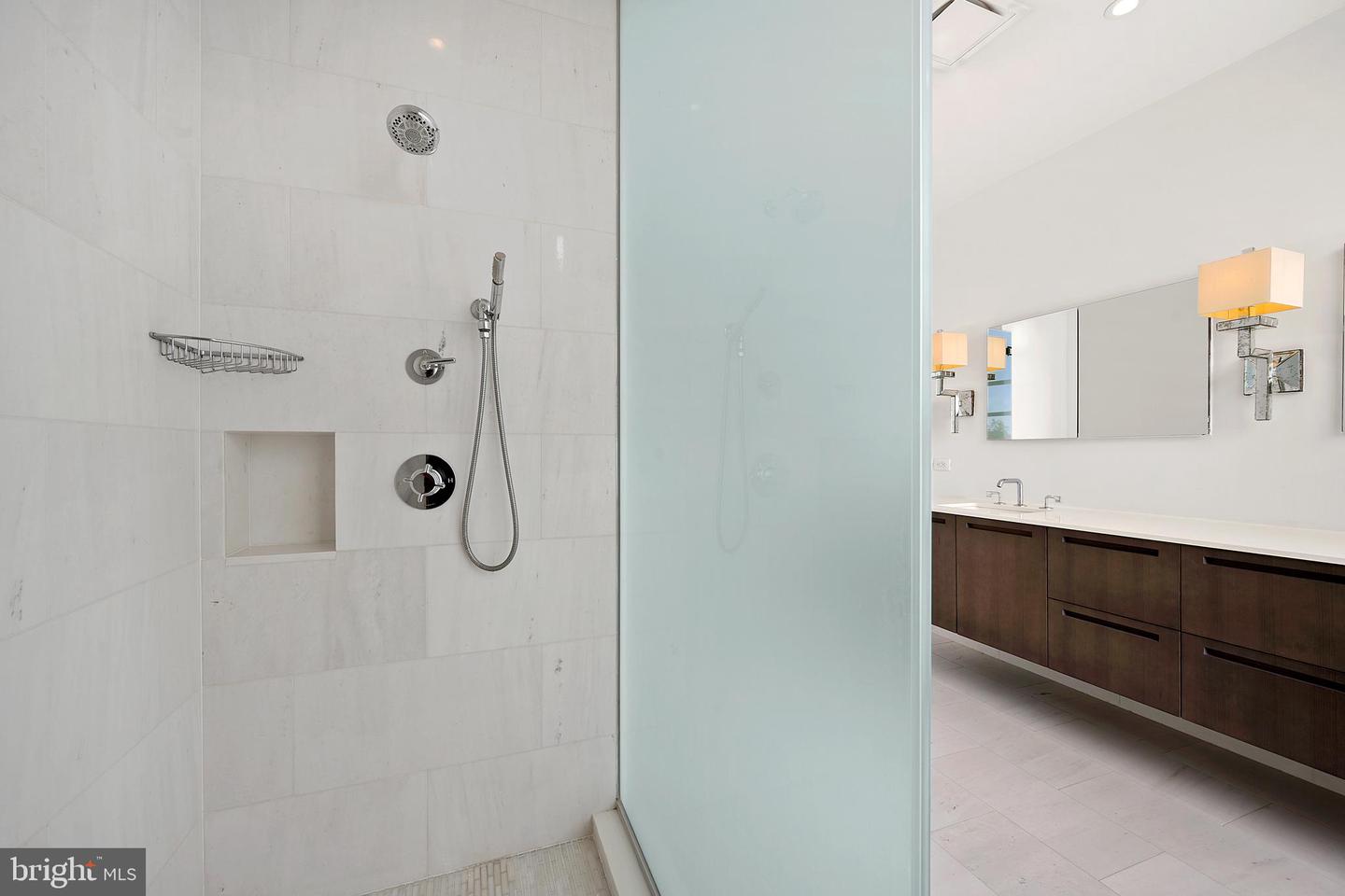 1055 WISCONSIN AVE NW #4E, WASHINGTON, District Of Columbia 20007, 4 Bedrooms Bedrooms, ,4 BathroomsBathrooms,Residential,For sale,1055 WISCONSIN AVE NW #4E,DCDC2216246 MLS # DCDC2216246