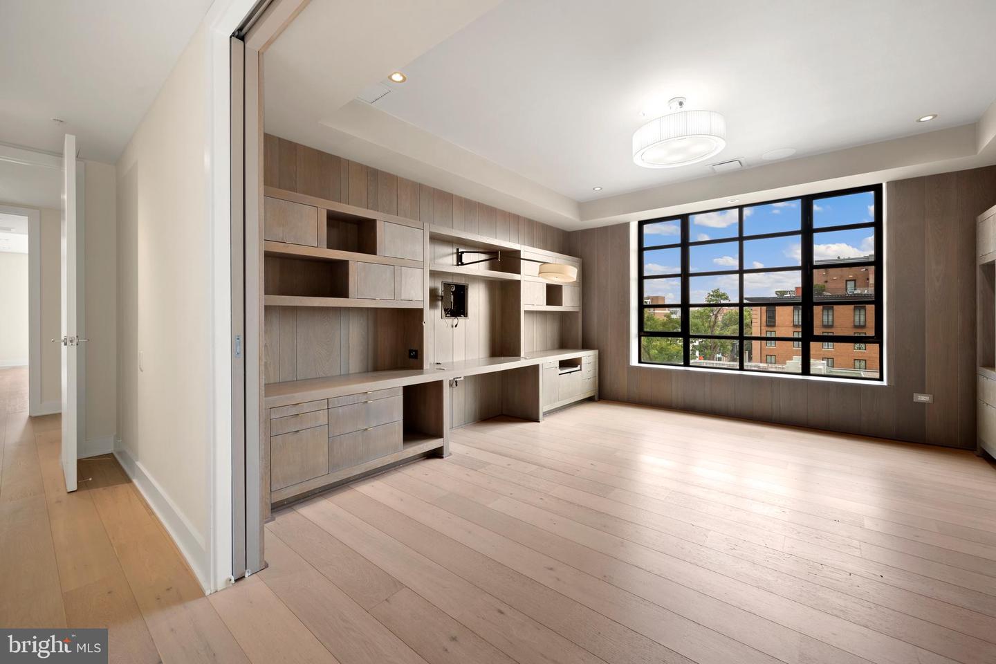 1055 WISCONSIN AVE NW #4E, WASHINGTON, District Of Columbia 20007, 4 Bedrooms Bedrooms, ,4 BathroomsBathrooms,Residential,For sale,1055 WISCONSIN AVE NW #4E,DCDC2216246 MLS # DCDC2216246