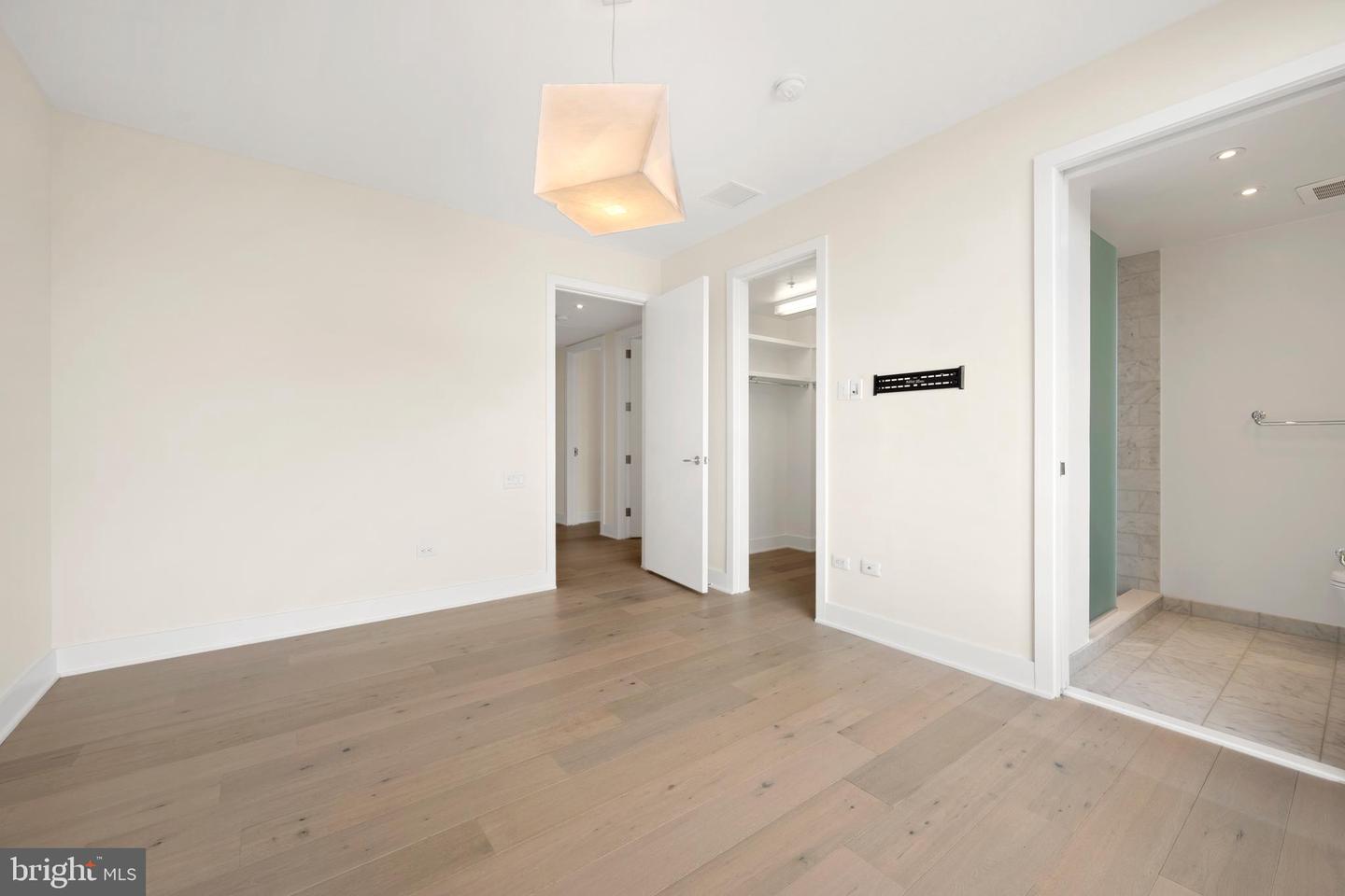 1055 WISCONSIN AVE NW #4E, WASHINGTON, District Of Columbia 20007, 4 Bedrooms Bedrooms, ,4 BathroomsBathrooms,Residential,For sale,1055 WISCONSIN AVE NW #4E,DCDC2216246 MLS # DCDC2216246