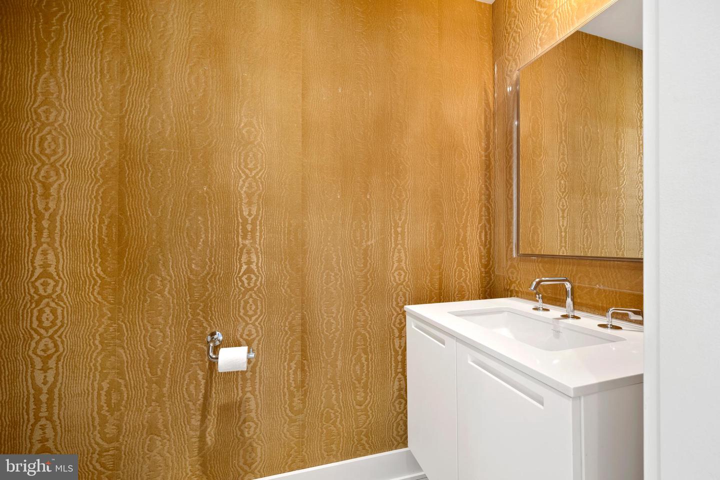 1055 WISCONSIN AVE NW #4E, WASHINGTON, District Of Columbia 20007, 4 Bedrooms Bedrooms, ,4 BathroomsBathrooms,Residential,For sale,1055 WISCONSIN AVE NW #4E,DCDC2216246 MLS # DCDC2216246