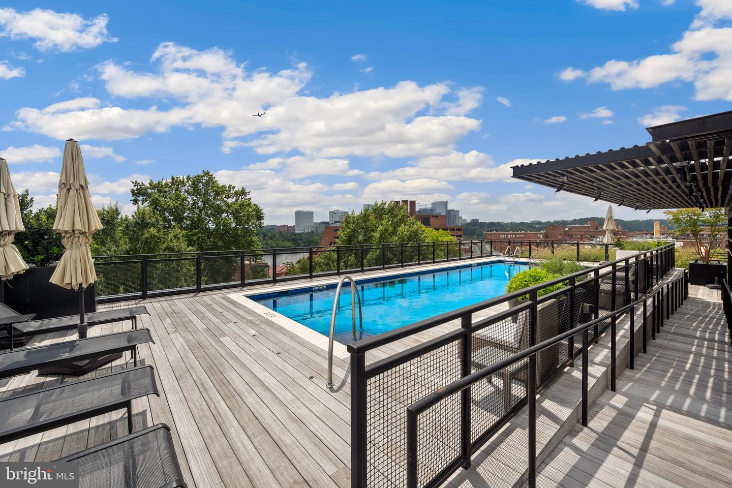 1055 WISCONSIN AVE NW #4E, WASHINGTON, District Of Columbia 20007, 4 Bedrooms Bedrooms, ,4 BathroomsBathrooms,Residential,For sale,1055 WISCONSIN AVE NW #4E,DCDC2216246 MLS # DCDC2216246