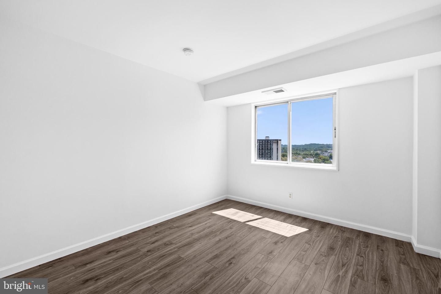 5340 HOLMES RUN PKWY #1102, ALEXANDRIA, Virginia 22304, 2 Bedrooms Bedrooms, ,1 BathroomBathrooms,Residential,For sale,5340 HOLMES RUN PKWY #1102,VAAX2048984 MLS # VAAX2048984