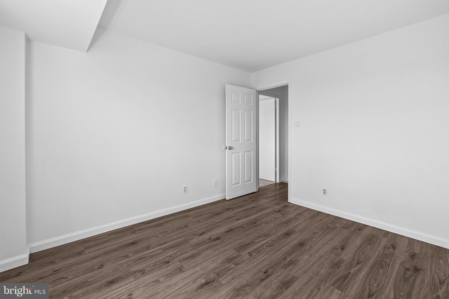 5340 HOLMES RUN PKWY #1102, ALEXANDRIA, Virginia 22304, 2 Bedrooms Bedrooms, ,1 BathroomBathrooms,Residential,For sale,5340 HOLMES RUN PKWY #1102,VAAX2048984 MLS # VAAX2048984