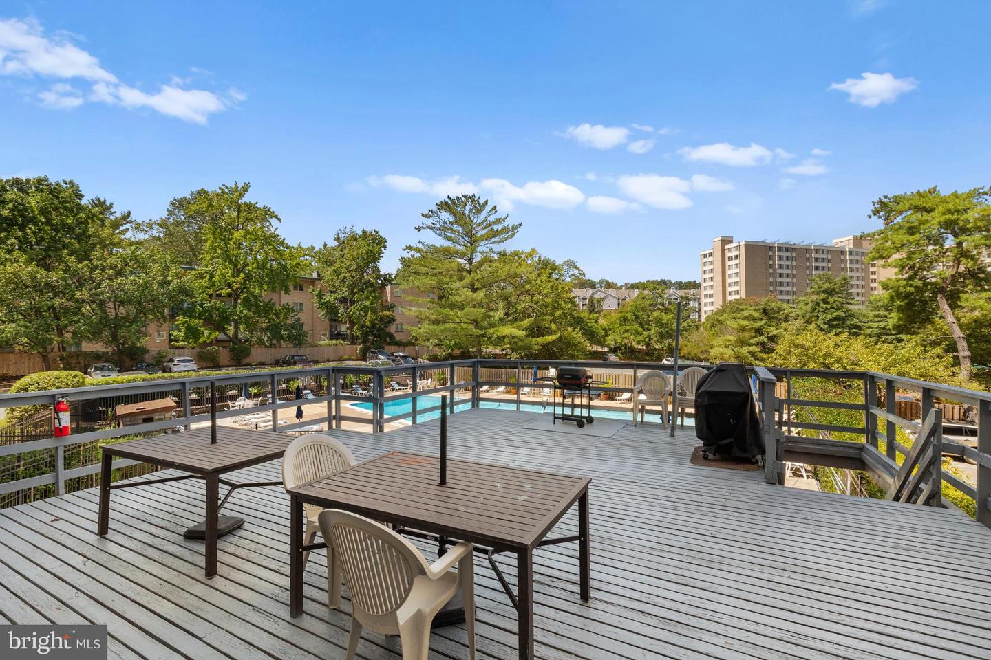 5340 HOLMES RUN PKWY #1102, ALEXANDRIA, Virginia 22304, 2 Bedrooms Bedrooms, ,1 BathroomBathrooms,Residential,For sale,5340 HOLMES RUN PKWY #1102,VAAX2048984 MLS # VAAX2048984