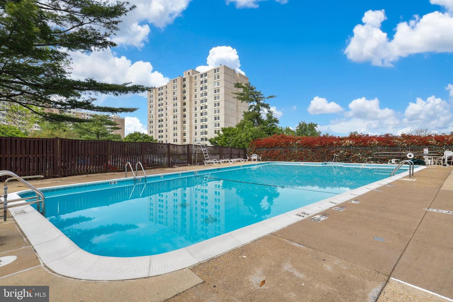5340 HOLMES RUN PKWY #1102, ALEXANDRIA, Virginia 22304, 2 Bedrooms Bedrooms, ,1 BathroomBathrooms,Residential,For sale,5340 HOLMES RUN PKWY #1102,VAAX2048984 MLS # VAAX2048984