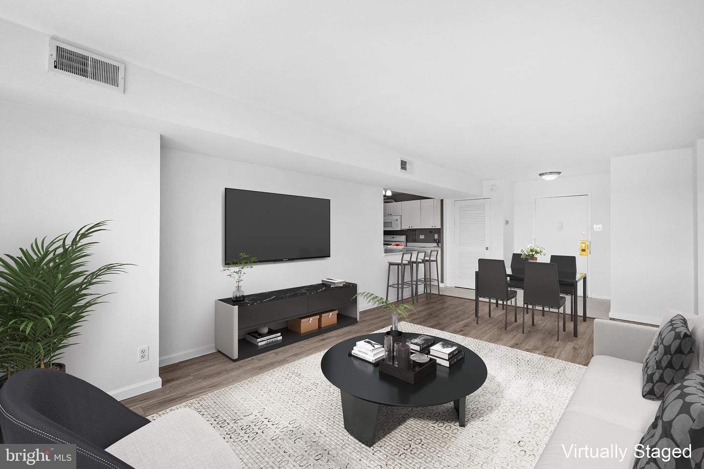 5340 HOLMES RUN PKWY #1102, ALEXANDRIA, Virginia 22304, 2 Bedrooms Bedrooms, ,1 BathroomBathrooms,Residential,For sale,5340 HOLMES RUN PKWY #1102,VAAX2048984 MLS # VAAX2048984