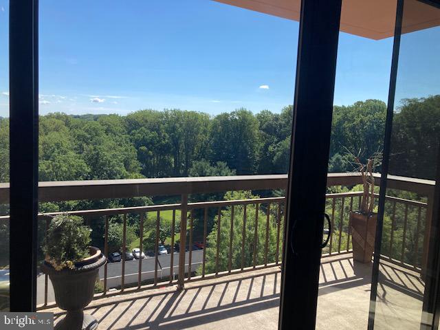 2230 GEORGE C MARSHALL DR #1111, FALLS CHURCH, Virginia 22043, 1 Bedroom Bedrooms, ,1 BathroomBathrooms,Residential,For sale,2230 GEORGE C MARSHALL DR #1111,VAFX2263378 MLS # VAFX2263378