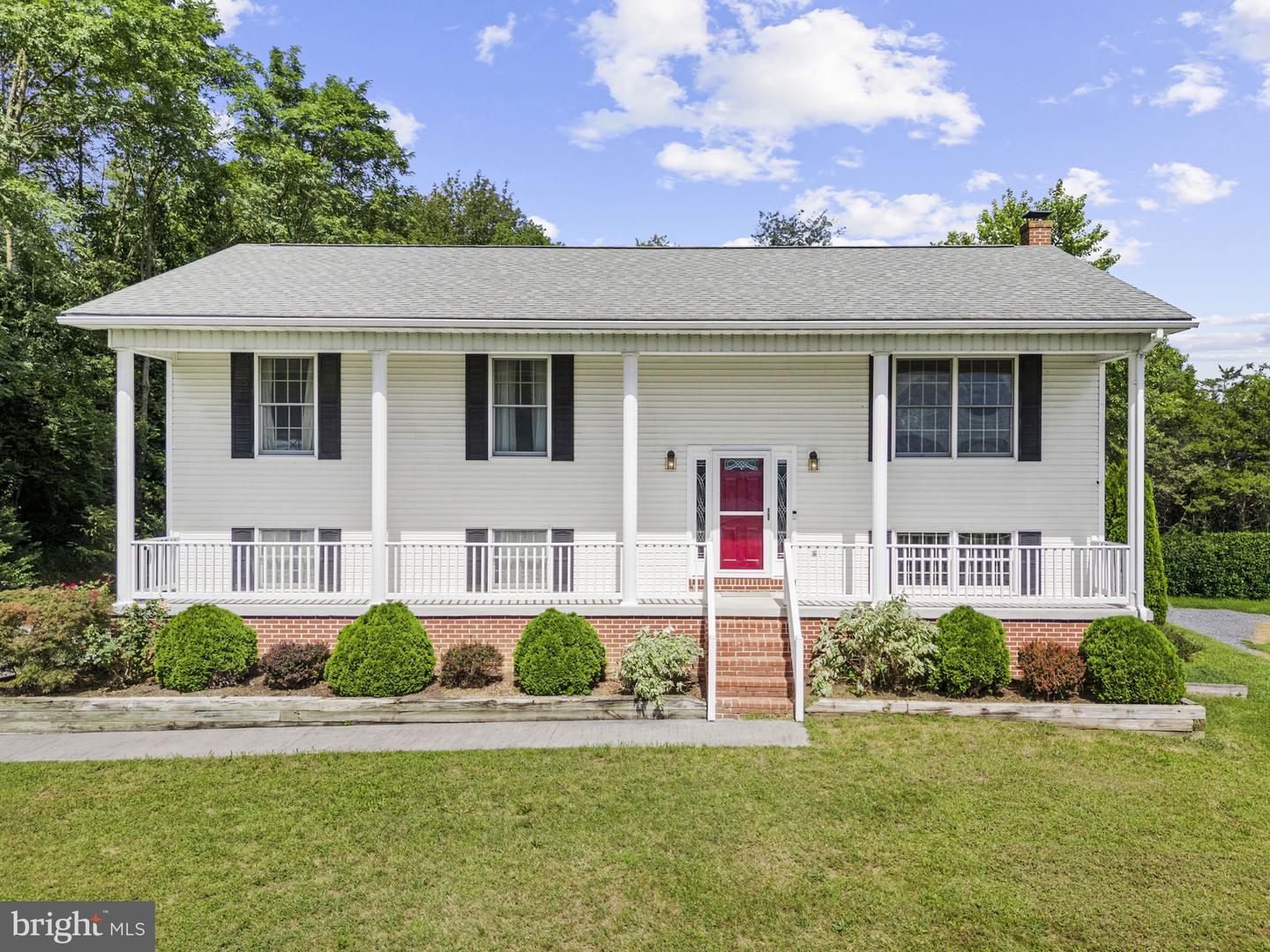 1204 S FORK DR, FRONT ROYAL, Virginia 22630, 4 Bedrooms Bedrooms, 13 Rooms Rooms,2 BathroomsBathrooms,Residential,For sale,1204 S FORK DR,VAWR2012112 MLS # VAWR2012112