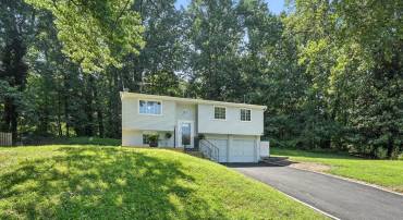 2527 TABOR CT, WOODBRIDGE, Virginia 22191, 3 Bedrooms Bedrooms, 11 Rooms Rooms,2 BathroomsBathrooms,Residential,For sale,2527 TABOR CT,VAPW2102678 MLS # VAPW2102678