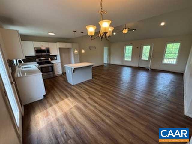 793 CORRECTIONAL CENTER RD, DILLWYN, Virginia 23936, 3 Bedrooms Bedrooms, ,2 BathroomsBathrooms,Residential,For sale,793 CORRECTIONAL CENTER RD,668315 MLS # 668315