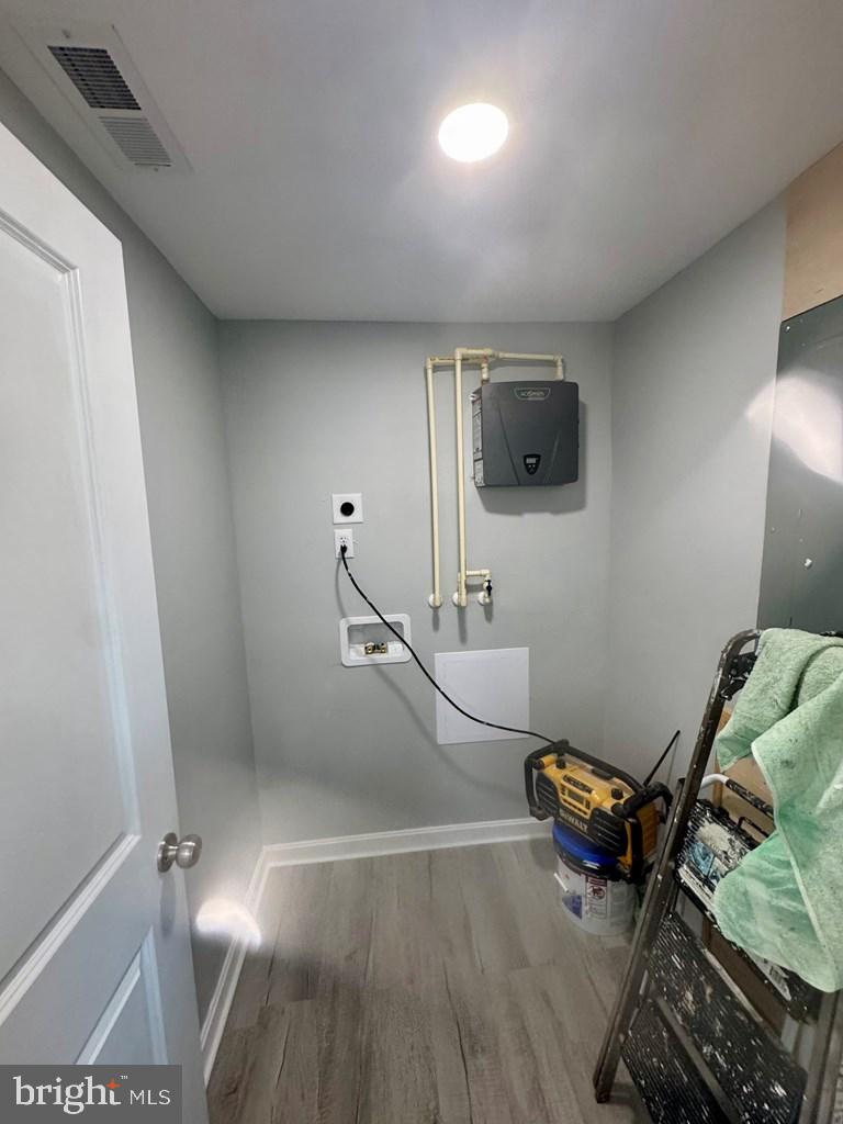 3273 COLONA ST, CHINCOTEAGUE ISLAND, Virginia 23336, 3 Bedrooms Bedrooms, ,2 BathroomsBathrooms,Residential,For sale,3273 COLONA ST,VAAC2002196 MLS # VAAC2002196