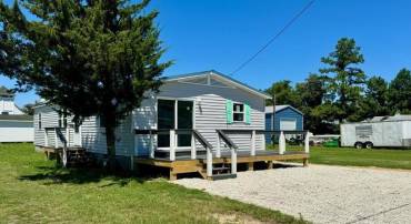 3273 COLONA ST, CHINCOTEAGUE ISLAND, Virginia 23336, 3 Bedrooms Bedrooms, ,2 BathroomsBathrooms,Residential,For sale,3273 COLONA ST,VAAC2002196 MLS # VAAC2002196