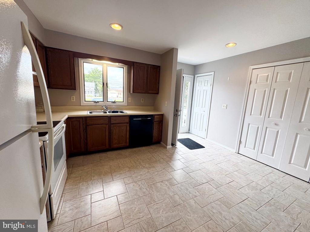 3618 WILLOW ST, CHINCOTEAGUE ISLAND, Virginia 23336, 1 Bedroom Bedrooms, ,1 BathroomBathrooms,Residential,For sale,3618 WILLOW ST,VAAC2002198 MLS # VAAC2002198