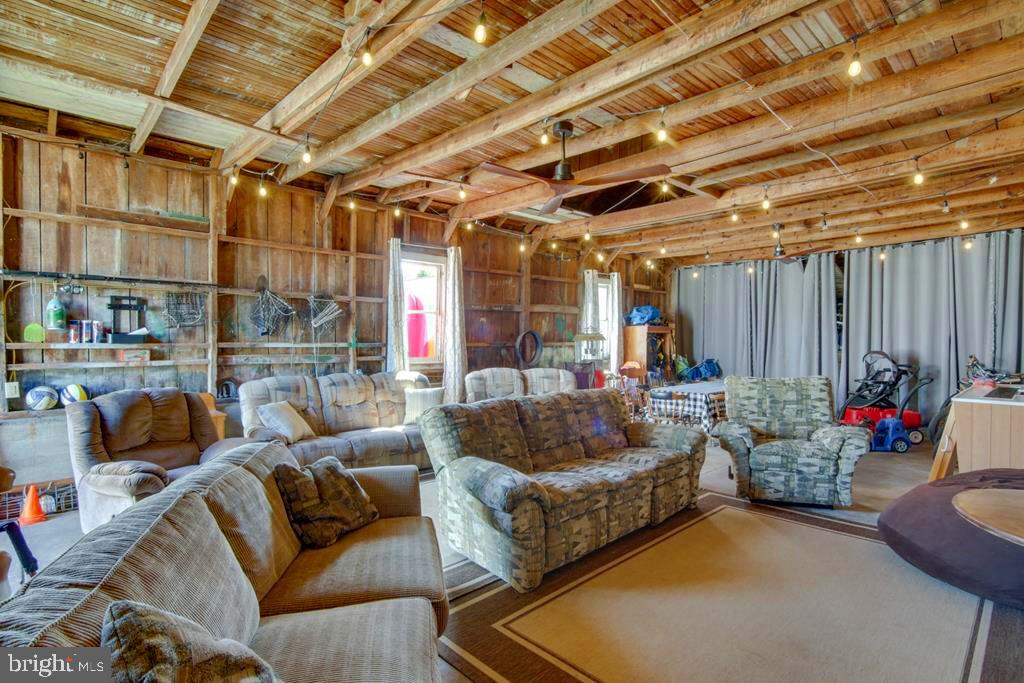 6346 CROPPER ST, CHINCOTEAGUE ISLAND, Virginia 23336, 2 Bedrooms Bedrooms, ,2 BathroomsBathrooms,Residential,For sale,6346 CROPPER ST,VAAC2002200 MLS # VAAC2002200